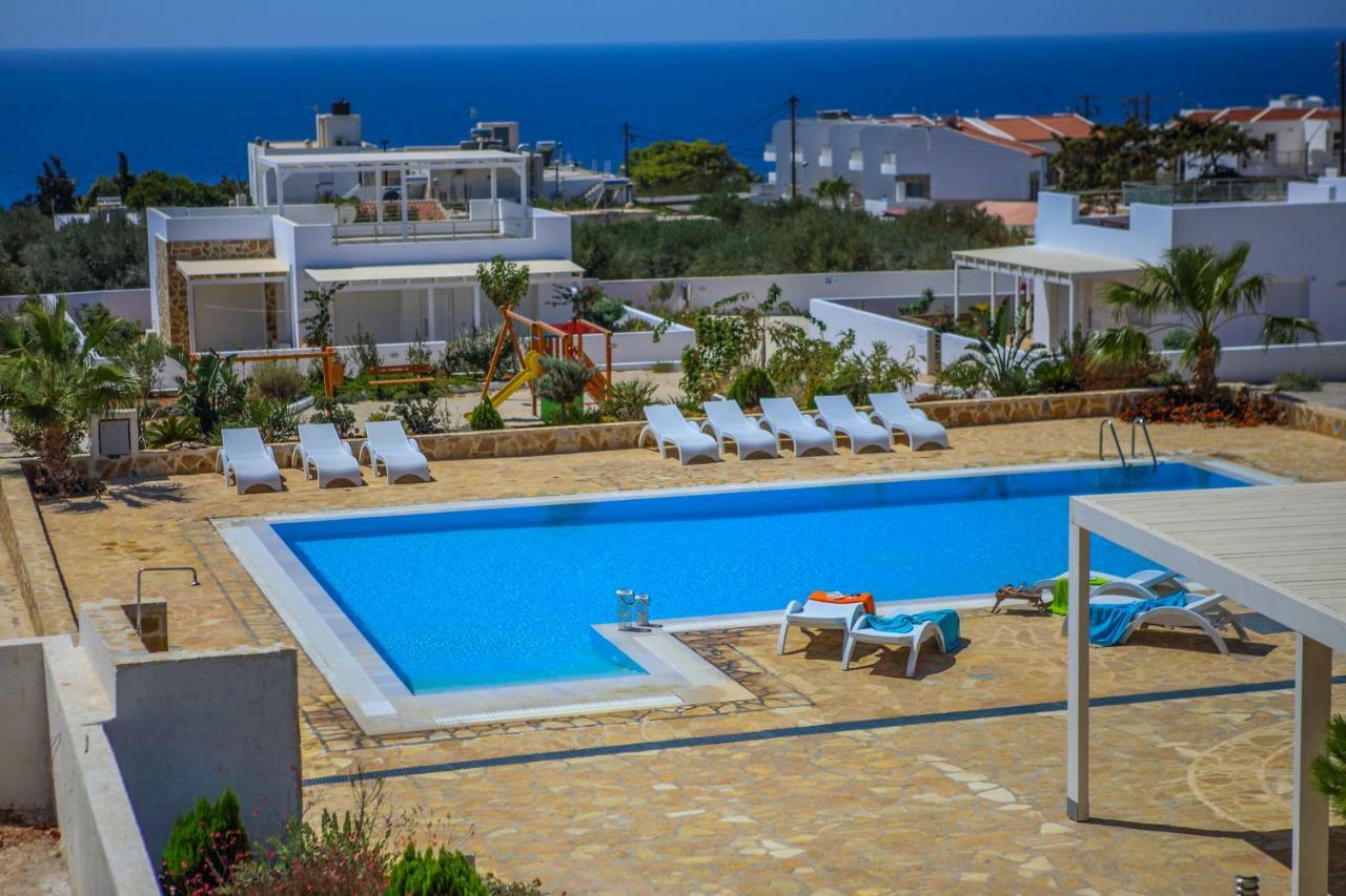 Maria Makry Gialos (Crete)