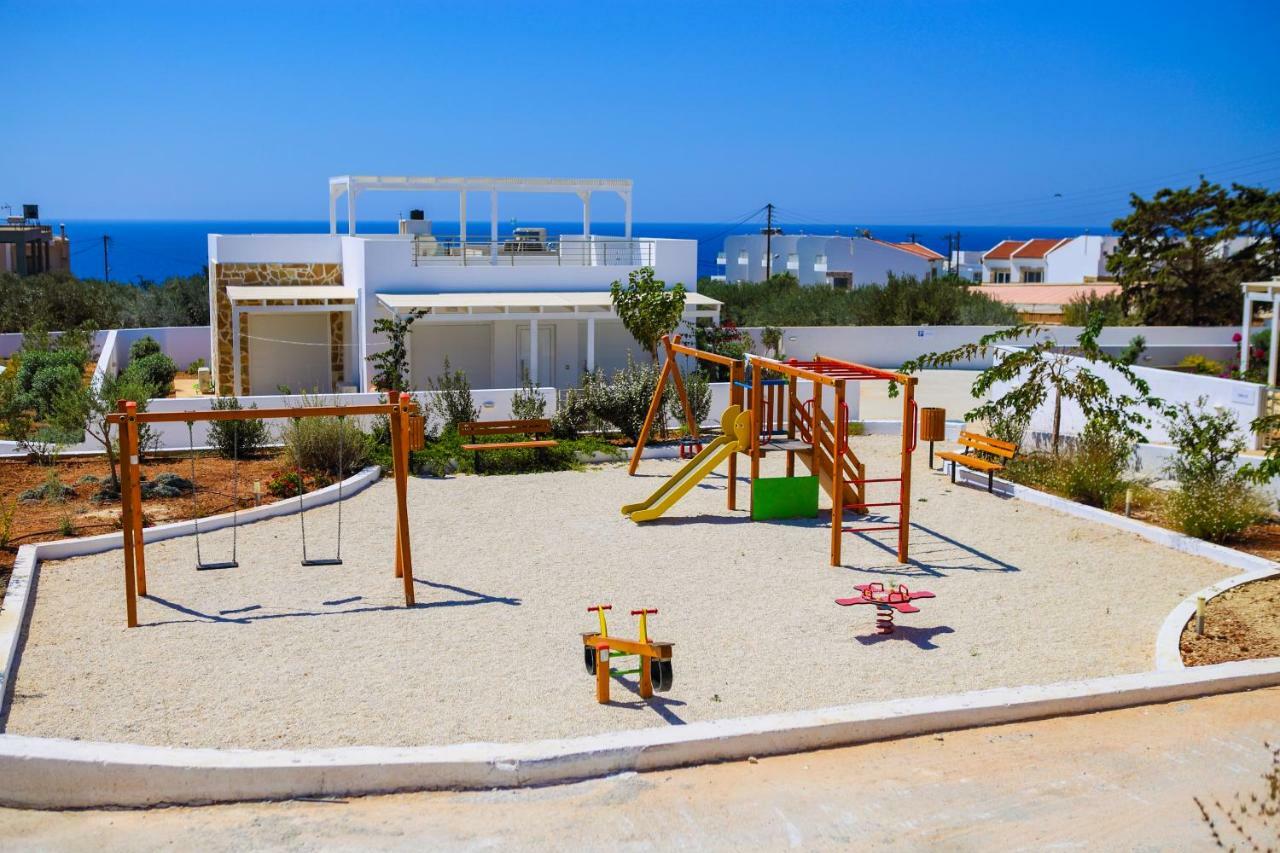 Maria * Makry Gialos (Crete)
